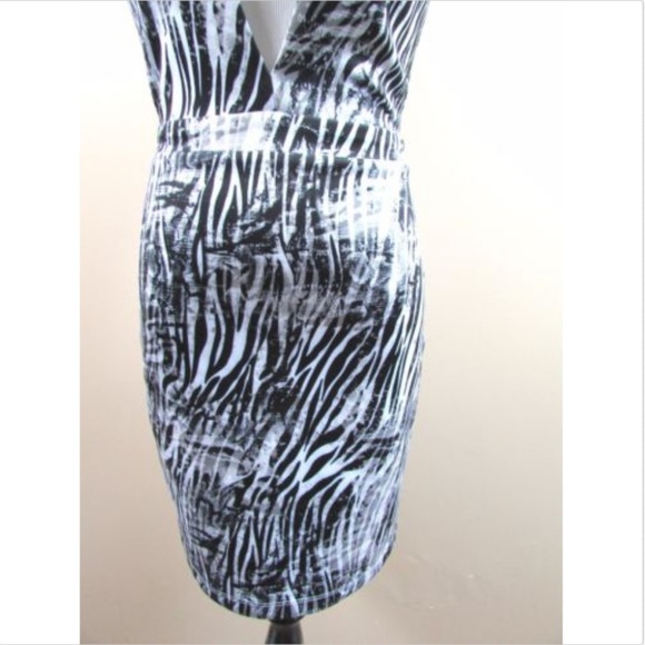 BEBE Zebra Black White Plunging V Neck Scuba Dress - Picture 2 of 7